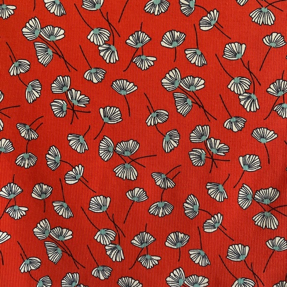 UNIQLO Red Floral Crop Top Size M - Picture 3 of 3